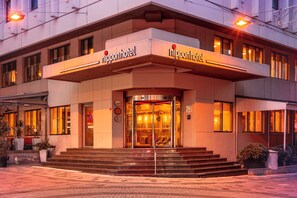 施設の正面