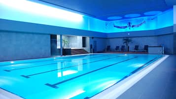 Una piscina techada