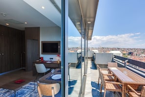 Suite, 1 Double Bed with Sofa bed, Terrace | City view