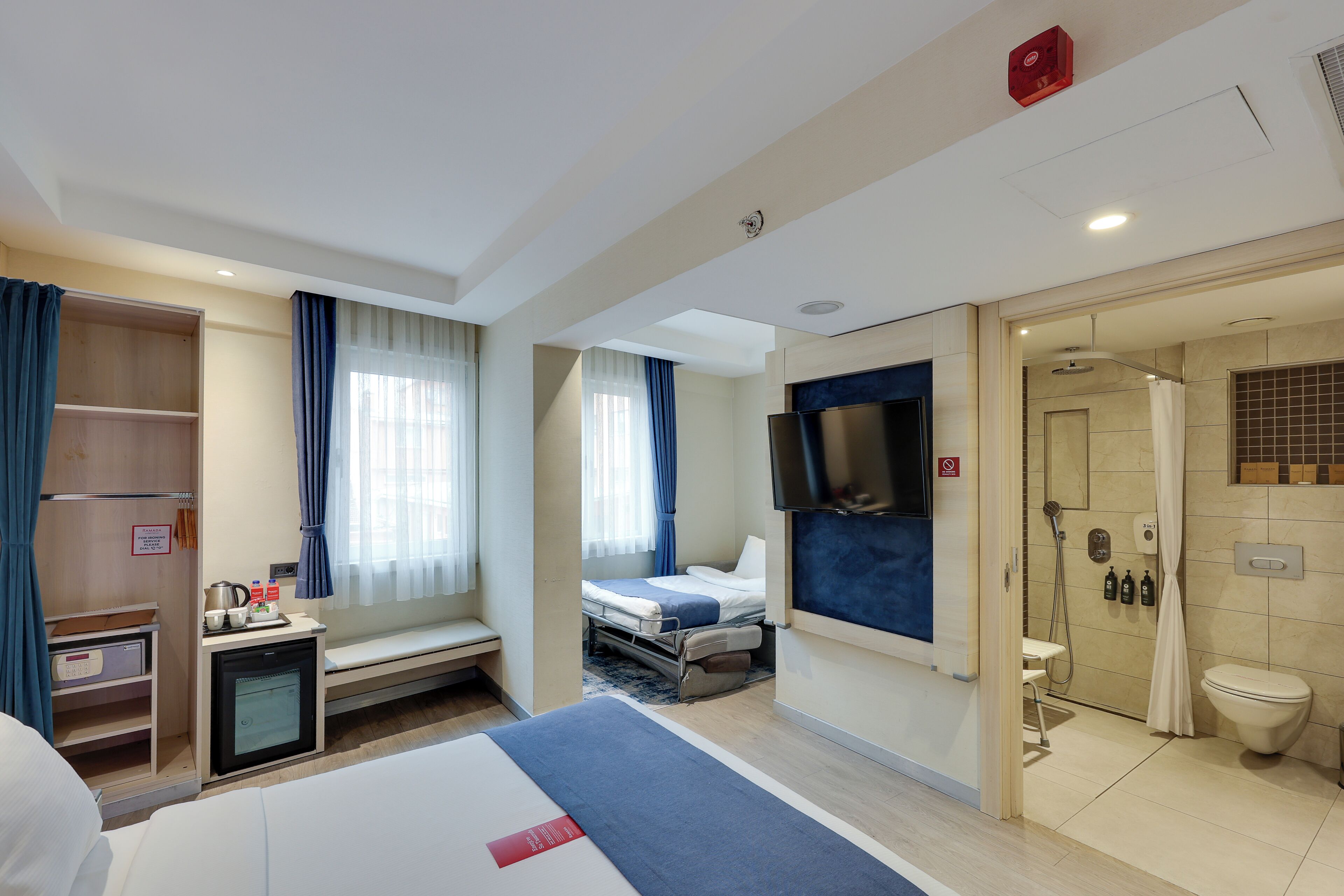 room, 1 double bed with sofa bed, accessible | premium bedding, minibar, in-room safe, desk
