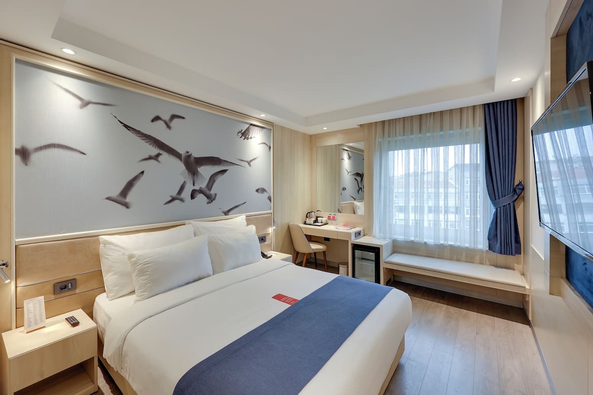 Premium bedding, minibar, in-room safe, desk