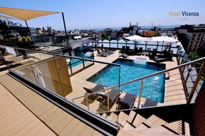 Indoor pool - Hotel Vicenza (Istanbul)