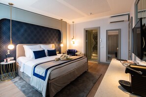 Chambre Double Premium | Literie de qualité supérieure, minibar, coffres-forts dans les chambres