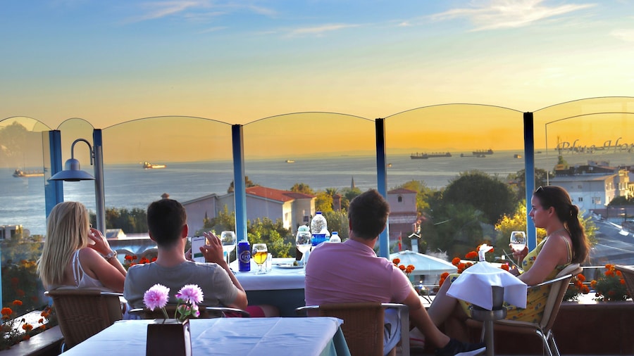 Blue House Hotel