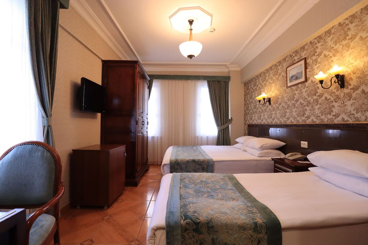 1 bedroom, premium bedding, minibar, in-room safe