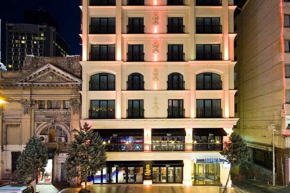 Front of property - Innpera Hotel (Istanbul)