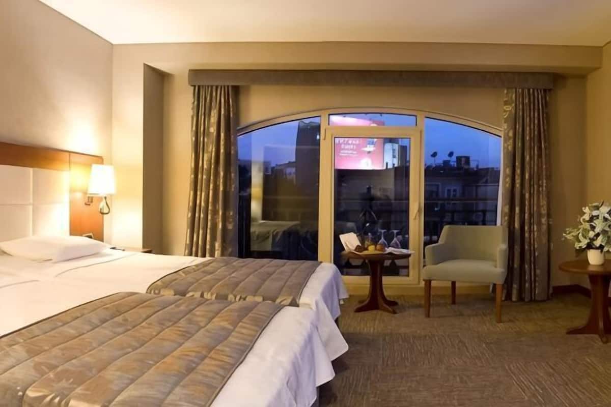 In-room safe, blackout curtains, soundproofing, free WiFi