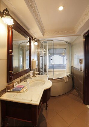 Junior Suite Room - Sultanahmet Palace Hotel - Special Class (Istanbul)