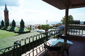 Deluxe Room With Sea View | Minibar, in-room safe, desk, soundproofing - Sultanahmet Palace Hotel - Special Class (Istanbul)