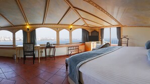 Junior Suite Room | 水景