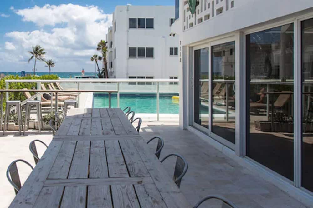 Premiere Hotel