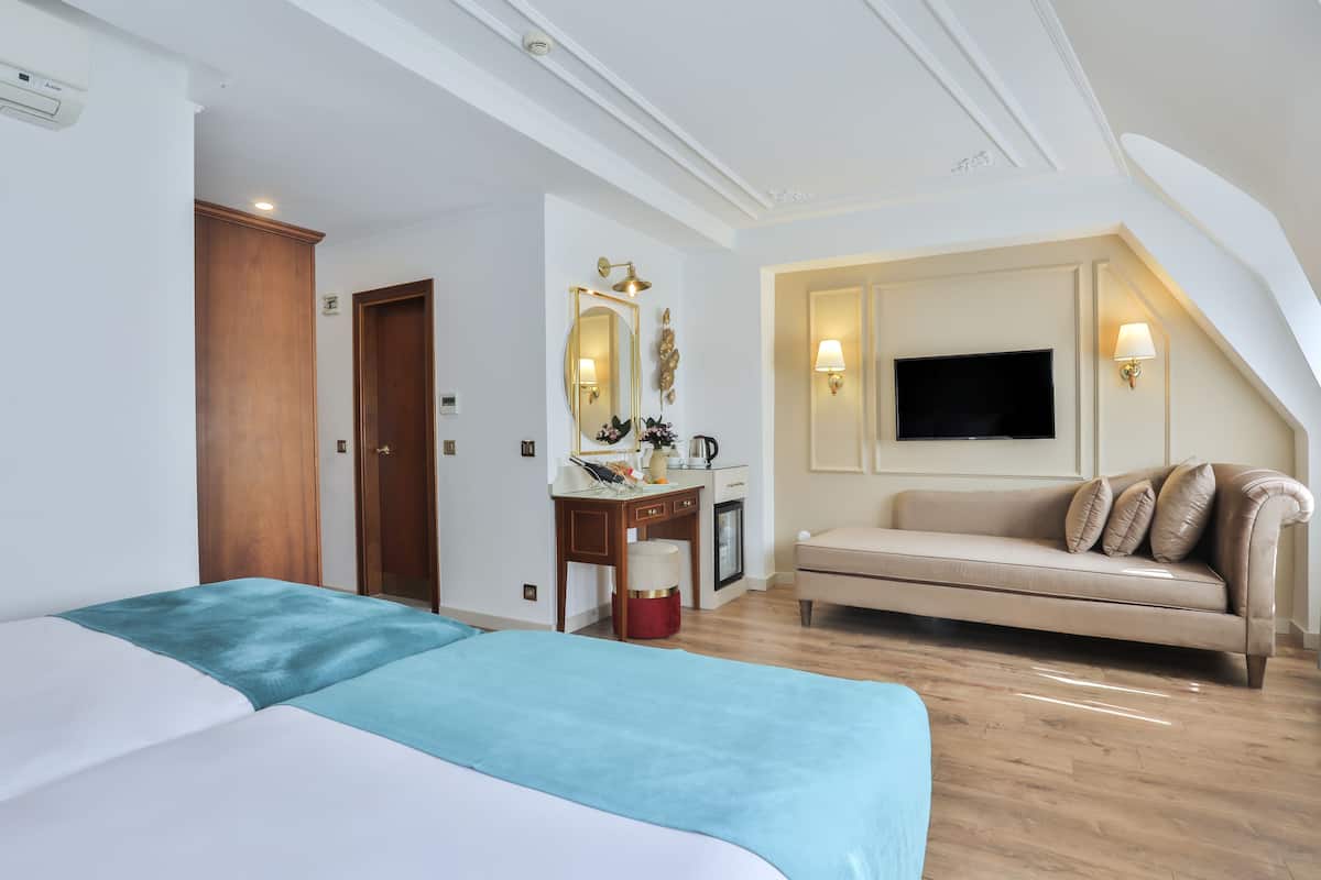 Superior Triple Room | View from room