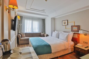 Egyptian cotton sheets, premium bedding, down comforters, minibar - Orient Express & Spa by Orka Hotels (Istanbul)