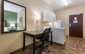 Coffres-forts dans les chambres, bureau, Wi-Fi gratuit, draps fournis