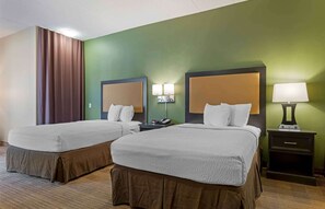 Studio, 2 Doppelbetten, Nichtraucher | Zimmersafe, Schreibtisch, kostenloses WLAN, Bettwäsche