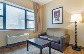 Studio, 2 Double Beds, Non Smoking | In-room safe, desk, free WiFi, bed sheets - Extended Stay America Suites Chicago Skokie (Skokie)