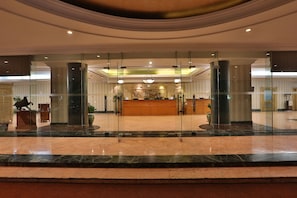 Check-in/check-out kiosk