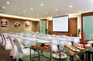 Meeting facility - Aryaduta Suites Semanggi (Jakarta)