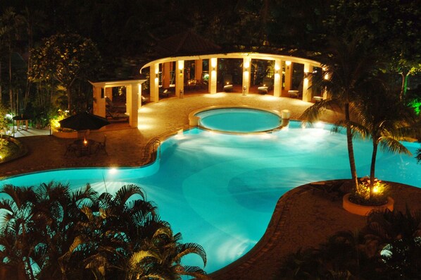 Outdoor pool, pool loungers