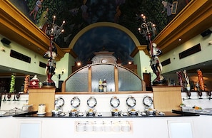 Tägliches Frühstücksbuffet (550000 IDR pro Person)