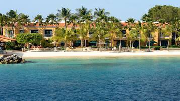 Private beach, sun-loungers, beach umbrellas, beach towels