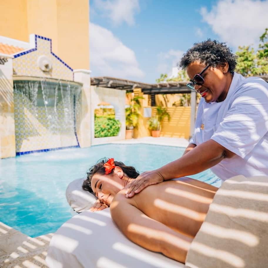 Couples treatment rooms, body treatments, aromatherapy