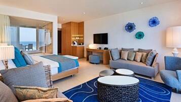 Minibar, una cassaforte in camera, tende oscuranti, ferro/asse da stiro