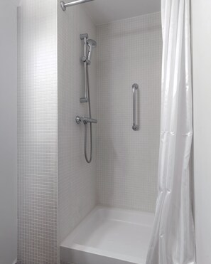 City Single Room, Ensuite | Bathroom | Hair dryer, towels - Kensington House Hotel (London)