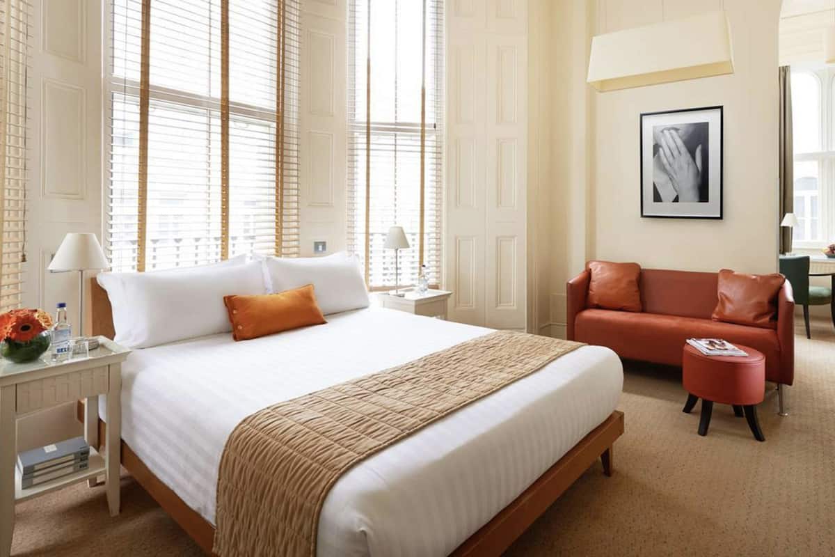 Comfort Suite, Ensuite | In-room safe, blackout drapes, iron/ironing board