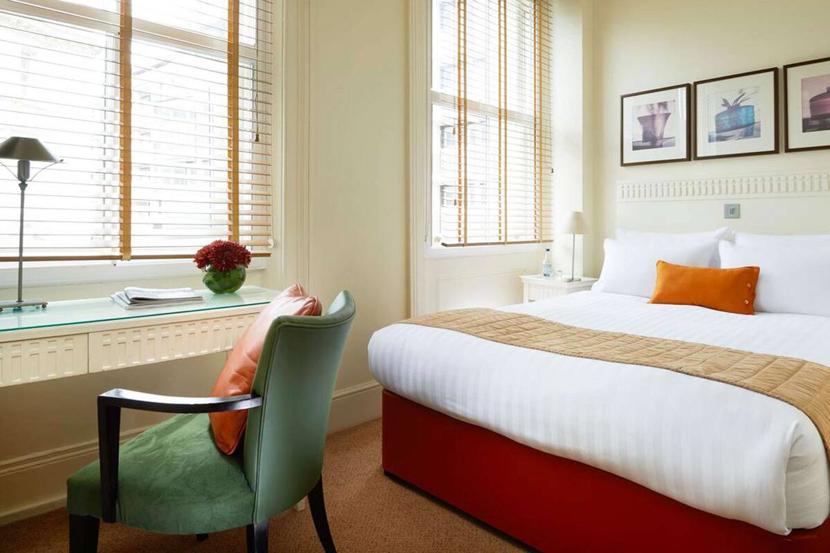 Deluxe Double Room, City View | Room amenity