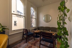 Breakfast meal - Kensington House Hotel  (London)