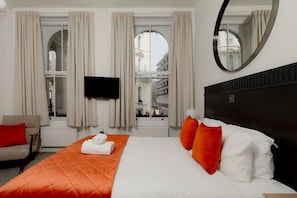 Superior Double Room, Ensuite | In-room safe, blackout drapes, iron/ironing board, free WiFi - Kensington House Hotel (London)