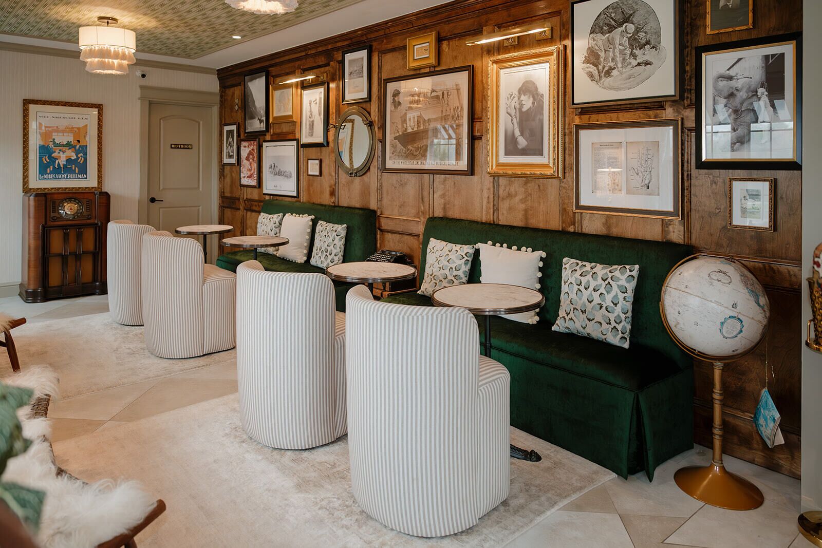 Sala de estar en el lobby