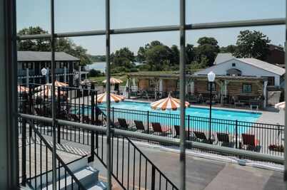 Uncommoner Hotel by Reverie Boutique Collection