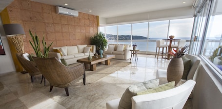 Sala de estar. HS HOTSSON Hotel Acapulco