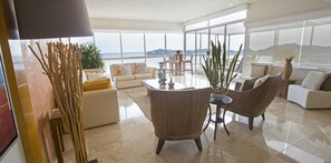 Presidential Suite, 2 Bedrooms, Private Pool, Ocean View | Living room - HS HOTSSON Hotel Acapulco (Acapulco)