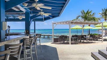 Bar (in der Unterkunft)