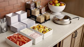 Dagelijks ontbijt voor onderweg inbegrepen