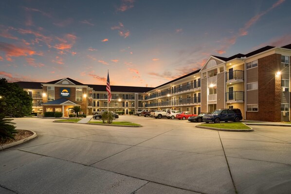 Exterior - Suburban Studios Biloxi North Area (D'Iberville)