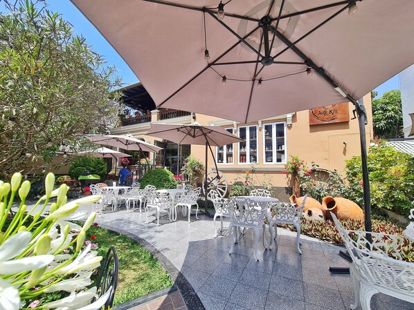 Breakfast, lunch, dinner served; Peruvian cuisine 
