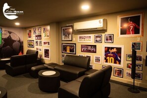 Sports bar