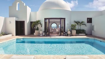 Suite, 1 Bedroom, Beachfront (Pool) | 1 bedroom, Frette Italian sheets, premium bedding, free minibar items