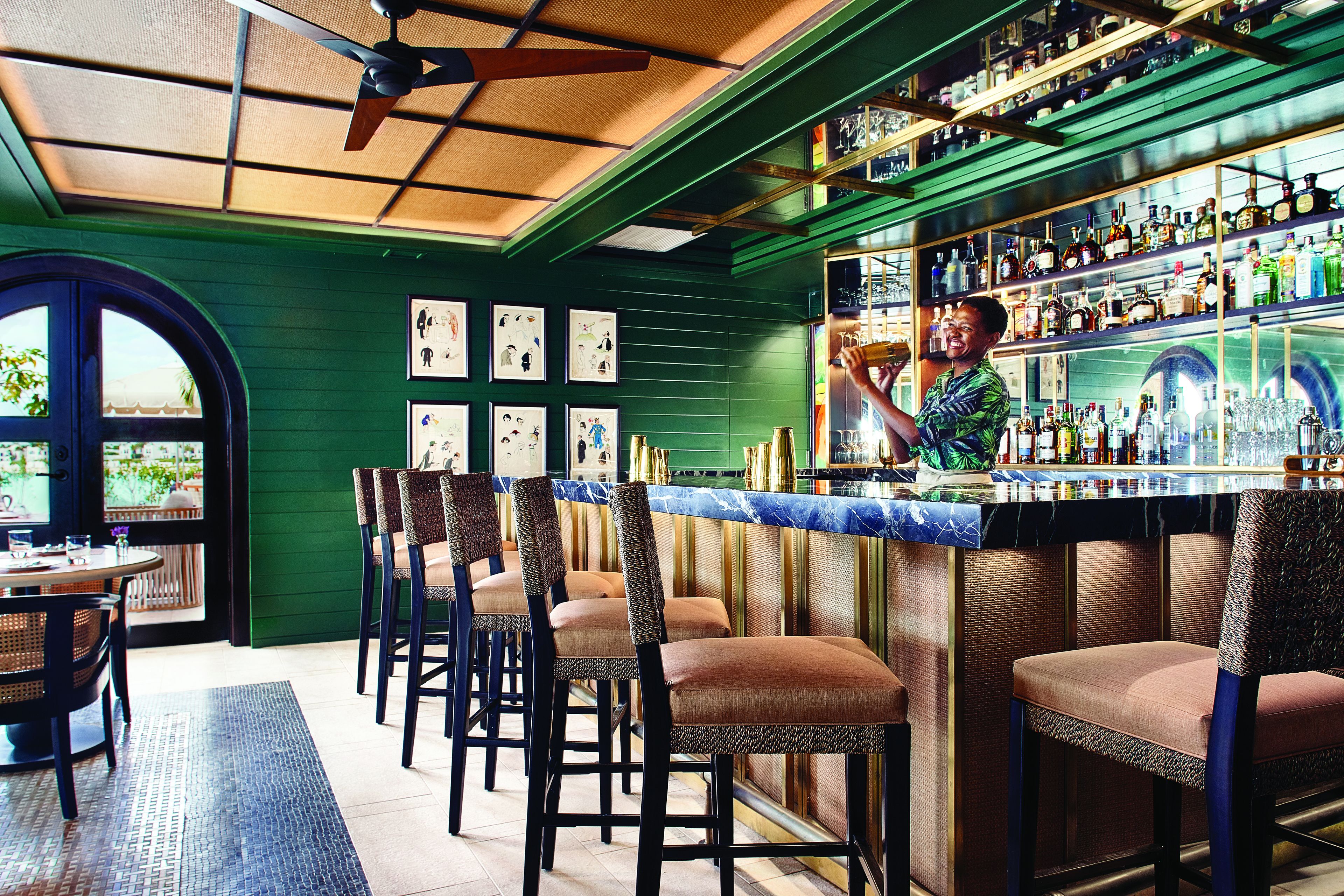 2 bars/lounges, poolside bar, beach bar