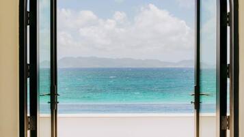 Couples treatment room(s), sauna, body treatments, aromatherapy