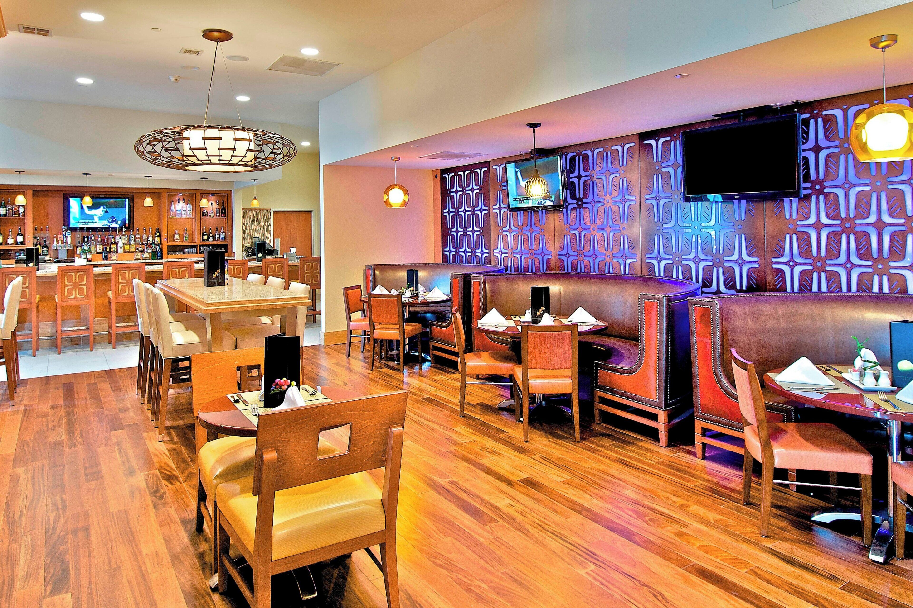 2 restaurants, breakfast, lunch, dinner served; american cuisine