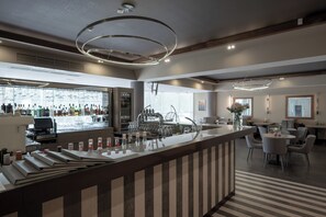 供應早餐、午餐和晚餐,花園景觀