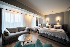 FAMILY ROOM WITH PARK VIEW | Minibar, in-room safe, desk, laptop workspace