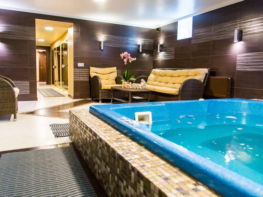 Behandlingsrom for par, badstue, dampbad og kroppsbehandlinger