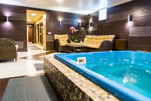 Espace de soins pour les couples, sauna, hammam, soins corporels