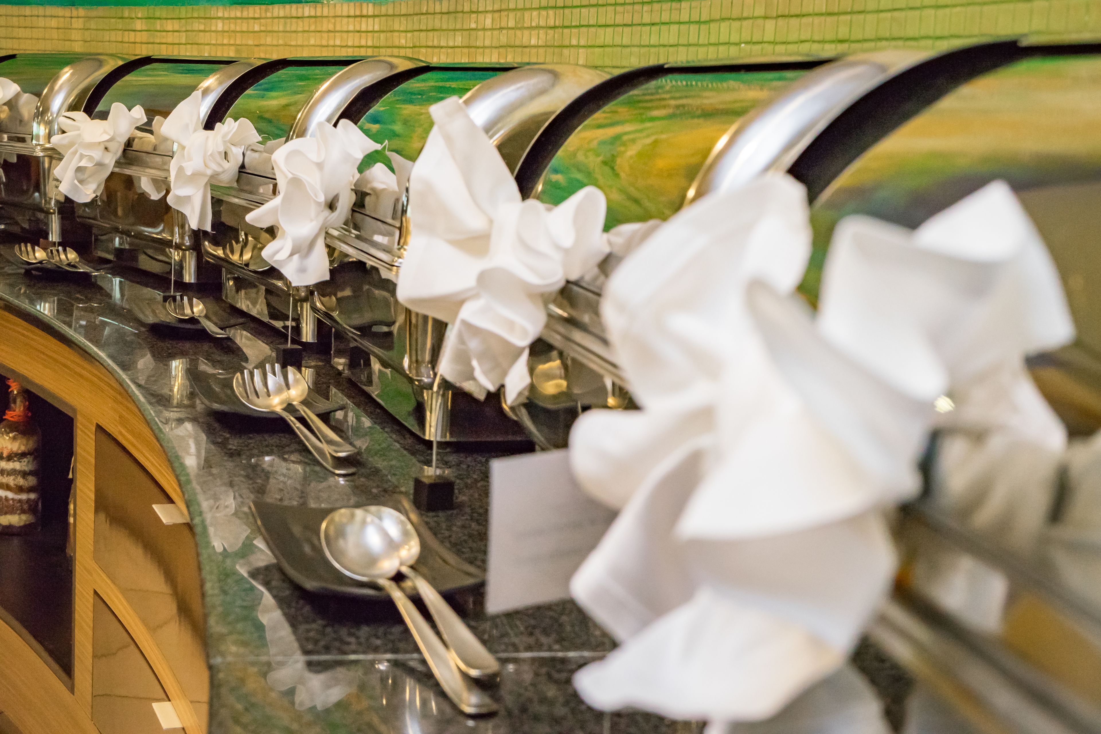 Se ofrece un desayuno bufé (15 EUR por persona)